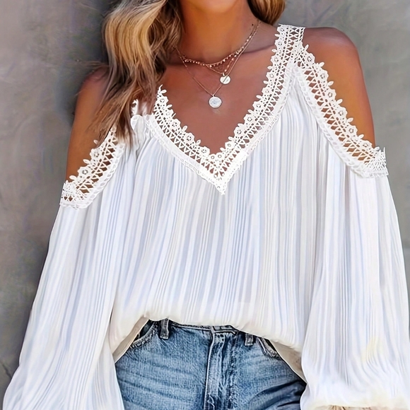 Tops - Open Shoulder Floral Trim Casual Vacation Blouse